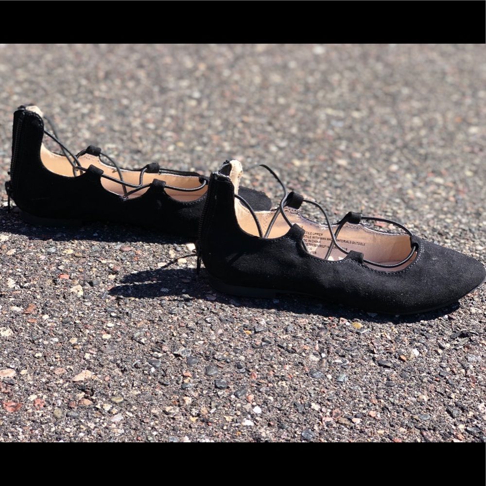 Girl’s Black dress shoes